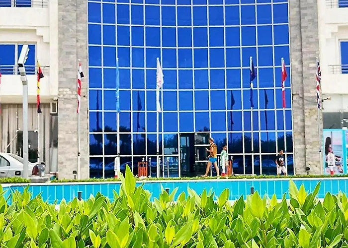Apartmanhotel Cecelia - Modern Seaview - For Families And Couples Gurdaka