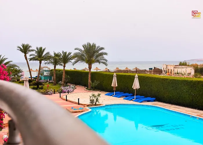 Cecelia - Modern Seaview - For Families And Couples 3*